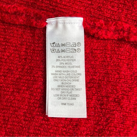 Tahari wool blend Red Button front sweater M - Picture 9 of 9
